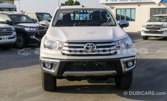Buy Import Toyota Hilux White Car in Import - Dubai in Iles Buy Import Toyota Hilux White Car in Import - Dubai in Iles