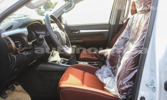 Buy Import Toyota Hilux White Car in Import - Dubai in Iles Buy Import Toyota Hilux White Car in Import - Dubai in Iles
