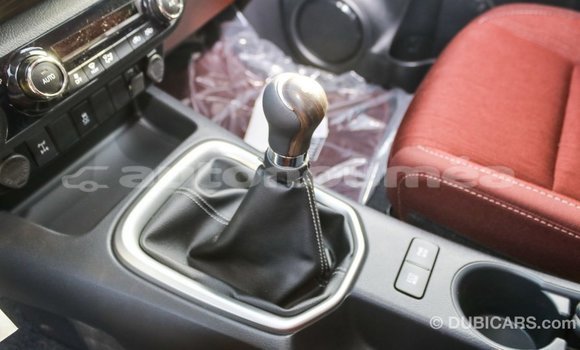 Buy Import Toyota Hilux White Car in Import - Dubai in Iles Buy Import Toyota Hilux White Car in Import - Dubai in Iles