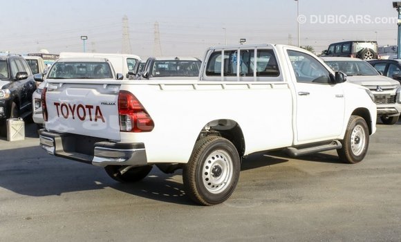 Acheter Import Voiture Toyota Hilux Blanc à Import - Dubai, Iles Acheter Import Voiture Toyota Hilux Blanc à Import - Dubai, Iles