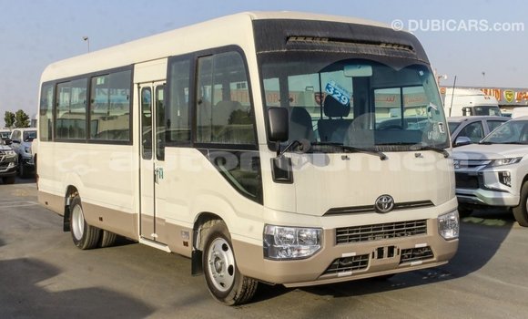 Acheter Import Voiture Toyota Coaster Blanc à Import - Dubai, Iles Acheter Import Voiture Toyota Coaster Blanc à Import - Dubai, Iles