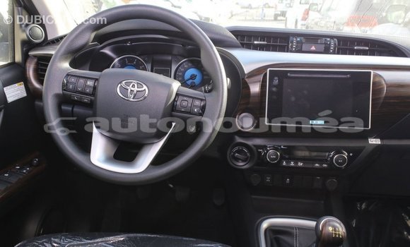 Buy Import Toyota Hilux Other Car in Import - Dubai in Iles Buy Import Toyota Hilux Other Car in Import - Dubai in Iles