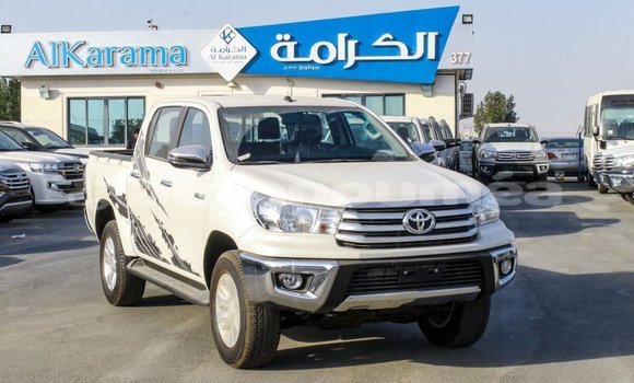 Buy Import Toyota Hilux White Car in Import - Dubai in Iles Buy Import Toyota Hilux White Car in Import - Dubai in Iles
