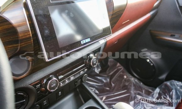 Buy Import Toyota Hilux White Car in Import - Dubai in Iles Buy Import Toyota Hilux White Car in Import - Dubai in Iles