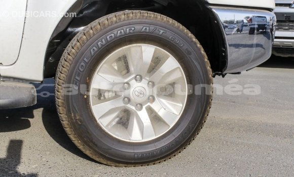 Buy Import Toyota Hilux White Car in Import - Dubai in Iles Buy Import Toyota Hilux White Car in Import - Dubai in Iles