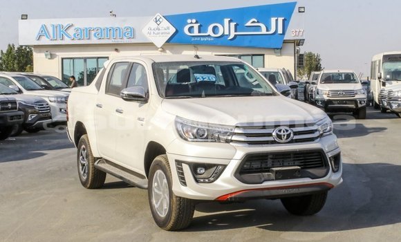 Buy Import Toyota Hilux White Car in Import - Dubai in Iles Buy Import Toyota Hilux White Car in Import - Dubai in Iles