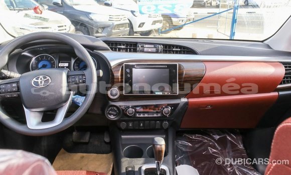 Buy Import Toyota Hilux White Car in Import - Dubai in Iles Buy Import Toyota Hilux White Car in Import - Dubai in Iles