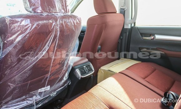 Buy Import Toyota Hilux White Car in Import - Dubai in Iles Buy Import Toyota Hilux White Car in Import - Dubai in Iles