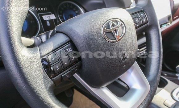 Buy Import Toyota Hilux White Car in Import - Dubai in Iles Buy Import Toyota Hilux White Car in Import - Dubai in Iles