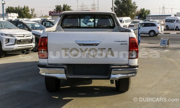 Buy Import Toyota Hilux White Car in Import - Dubai in Iles Buy Import Toyota Hilux White Car in Import - Dubai in Iles
