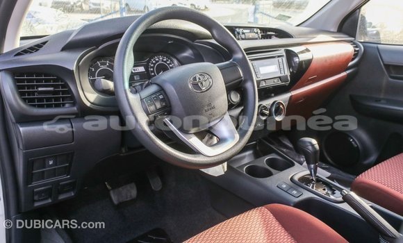 Buy Import Toyota Hilux White Car in Import - Dubai in Iles Buy Import Toyota Hilux White Car in Import - Dubai in Iles