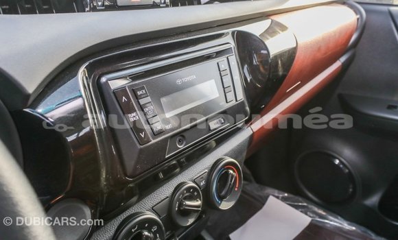 Buy Import Toyota Hilux White Car in Import - Dubai in Iles Buy Import Toyota Hilux White Car in Import - Dubai in Iles