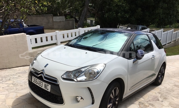 Medium with watermark citroen c3 sud noumea 3312