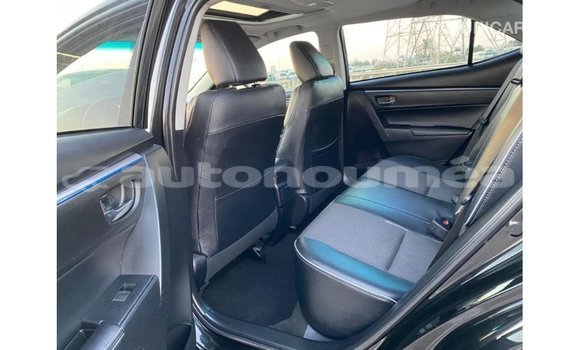 Acheter Import Voiture Toyota Corolla Noir à Import - Dubai, Iles Acheter Import Voiture Toyota Corolla Noir à Import - Dubai, Iles