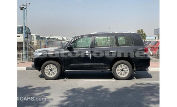 Buy Import Toyota Land Cruiser Black Car in Import - Dubai in Iles Buy Import Toyota Land Cruiser Black Car in Import - Dubai in Iles