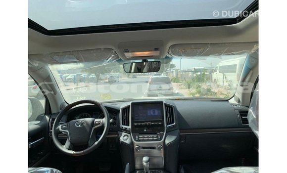 Buy Import Toyota Land Cruiser Black Car in Import - Dubai in Iles Buy Import Toyota Land Cruiser Black Car in Import - Dubai in Iles