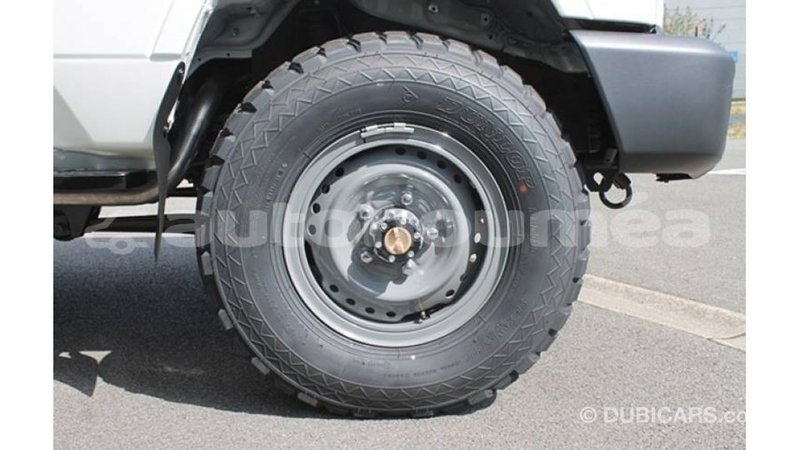 Big with watermark toyota land cruiser iles import dubai 3344