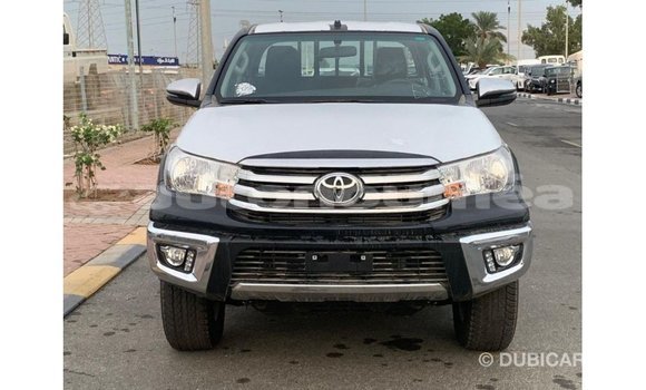 Acheter Import Voiture Toyota Hilux Noir à Import - Dubai, Iles Acheter Import Voiture Toyota Hilux Noir à Import - Dubai, Iles