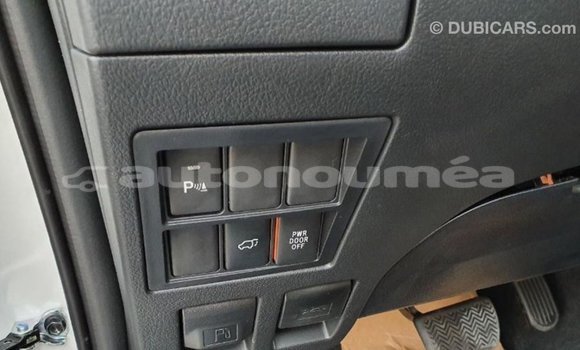 Acheter Import Voiture Toyota Fortuner Blanc à Import - Dubai, Iles Acheter Import Voiture Toyota Fortuner Blanc à Import - Dubai, Iles