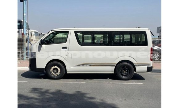 Buy Import Toyota Hiace White Car in Import - Dubai in Iles Buy Import Toyota Hiace White Car in Import - Dubai in Iles