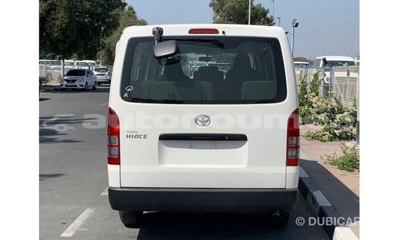 Buy Import Toyota Hiace White Car in Import - Dubai in Iles Buy Import Toyota Hiace White Car in Import - Dubai in Iles