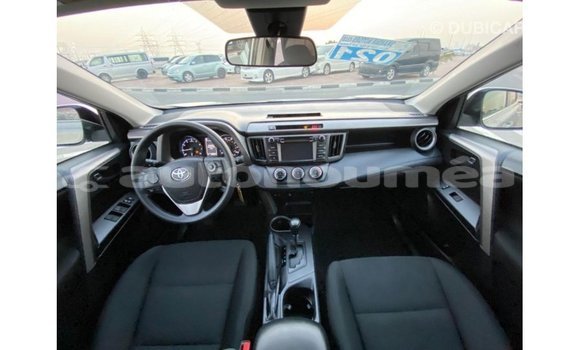 Acheter Import Utilitaire Toyota HiAce Autre à Import - Dubai, Iles Acheter Import Utilitaire Toyota HiAce Autre à Import - Dubai, Iles