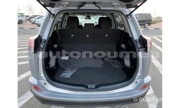 Acheter Import Utilitaire Toyota HiAce Autre à Import - Dubai, Iles Acheter Import Utilitaire Toyota HiAce Autre à Import - Dubai, Iles