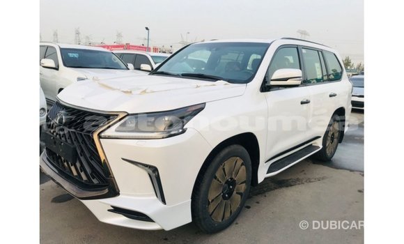 Acheter Import Voiture Lexus LX Blanc à Import - Dubai, Iles Acheter Import Voiture Lexus LX Blanc à Import - Dubai, Iles