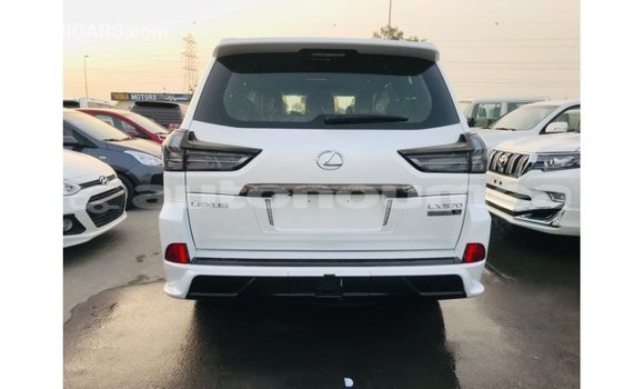 Acheter Import Voiture Lexus LX Blanc à Import - Dubai, Iles Acheter Import Voiture Lexus LX Blanc à Import - Dubai, Iles