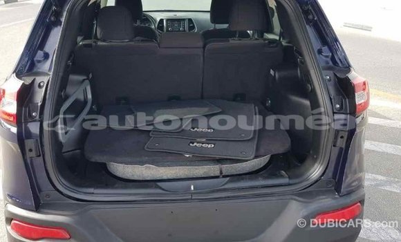 Acheter Import Voiture Jeep Cherokee Bleu à Import - Dubai, Iles Acheter Import Voiture Jeep Cherokee Bleu à Import - Dubai, Iles