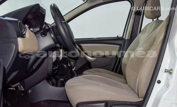 Buy Import Renault Duster White Car in Import - Dubai in Iles Buy Import Renault Duster White Car in Import - Dubai in Iles
