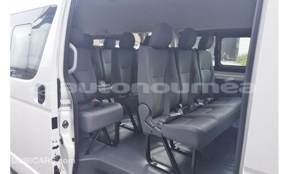 Buy Import Toyota Hiace White Car in Import - Dubai in Iles Buy Import Toyota Hiace White Car in Import - Dubai in Iles