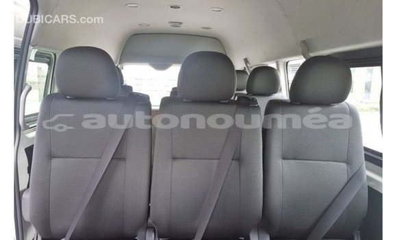 Buy Import Toyota Hiace White Car in Import - Dubai in Iles Buy Import Toyota Hiace White Car in Import - Dubai in Iles