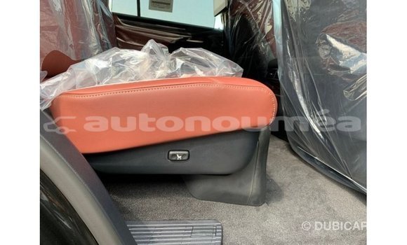 Acheter Import Voiture Lexus LX Noir à Import - Dubai, Iles Acheter Import Voiture Lexus LX Noir à Import - Dubai, Iles