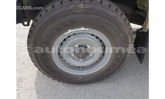 Buy Import Toyota Land Cruiser Beige Car in Import - Dubai in Iles Buy Import Toyota Land Cruiser Beige Car in Import - Dubai in Iles