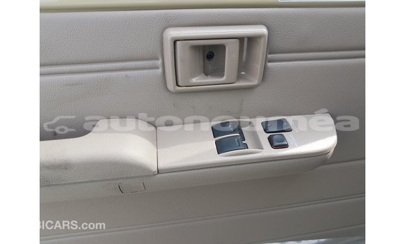 Buy Import Toyota Land Cruiser Beige Car in Import - Dubai in Iles Buy Import Toyota Land Cruiser Beige Car in Import - Dubai in Iles