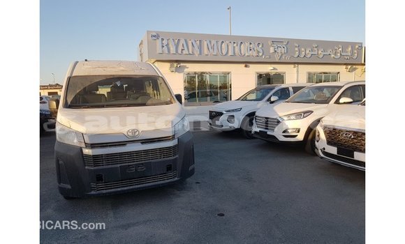 Buy Import Toyota Hiace White Car in Import - Dubai in Iles Buy Import Toyota Hiace White Car in Import - Dubai in Iles