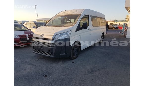 Buy Import Toyota Hiace White Car in Import - Dubai in Iles Buy Import Toyota Hiace White Car in Import - Dubai in Iles