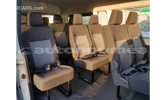 Buy Import Toyota Hiace White Car in Import - Dubai in Iles Buy Import Toyota Hiace White Car in Import - Dubai in Iles