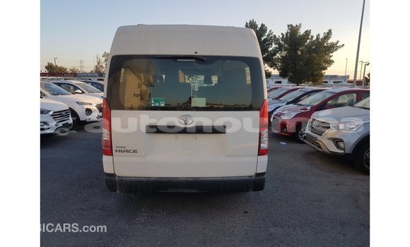 Buy Import Toyota Hiace White Car in Import - Dubai in Iles Buy Import Toyota Hiace White Car in Import - Dubai in Iles