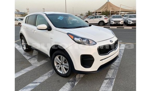 Acheter Import Voiture Kia Sportage Blanc à Import - Dubai, Iles Acheter Import Voiture Kia Sportage Blanc à Import - Dubai, Iles