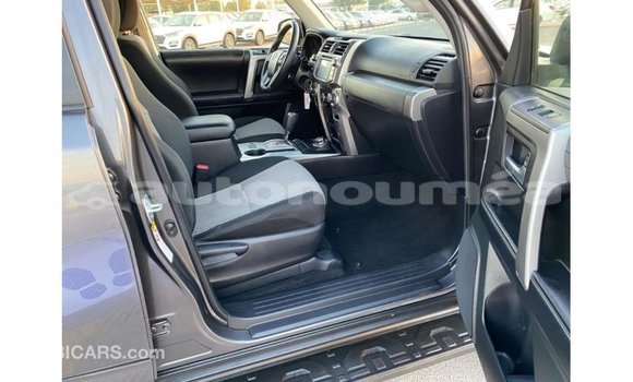 Acheter Import Utilitaire Toyota HiAce Autre à Import - Dubai, Iles Acheter Import Utilitaire Toyota HiAce Autre à Import - Dubai, Iles