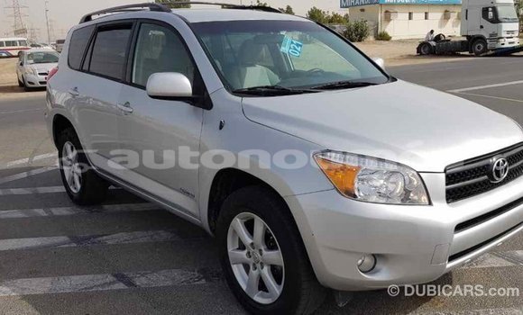 Acheter Import Voiture Toyota RAV4 Autre à Import - Dubai, Iles Acheter Import Voiture Toyota RAV4 Autre à Import - Dubai, Iles