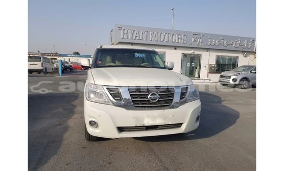 Buy Import Nissan Patrol White Car in Import - Dubai in Iles Buy Import Nissan Patrol White Car in Import - Dubai in Iles