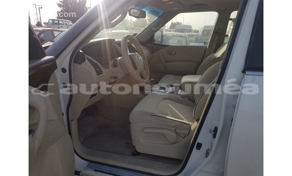 Buy Import Nissan Patrol White Car in Import - Dubai in Iles Buy Import Nissan Patrol White Car in Import - Dubai in Iles
