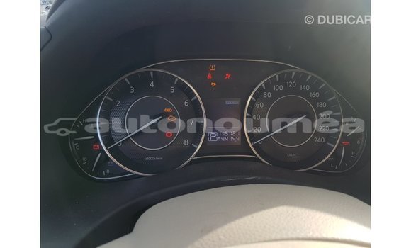 Buy Import Nissan Patrol White Car in Import - Dubai in Iles Buy Import Nissan Patrol White Car in Import - Dubai in Iles