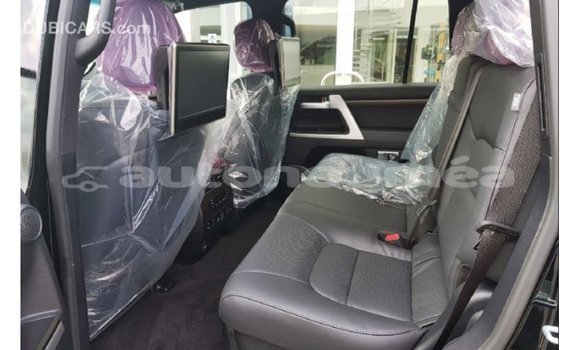 Buy Import Toyota Land Cruiser Black Car in Import - Dubai in Iles Buy Import Toyota Land Cruiser Black Car in Import - Dubai in Iles