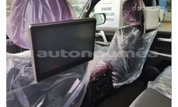 Buy Import Toyota Land Cruiser Black Car in Import - Dubai in Iles Buy Import Toyota Land Cruiser Black Car in Import - Dubai in Iles
