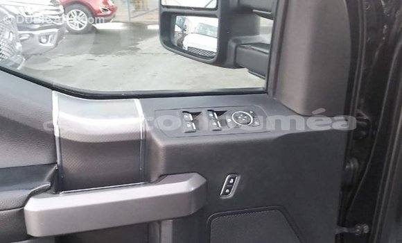 Buy Import Ford V8 Black Car in Import - Dubai in Iles Buy Import Ford V8 Black Car in Import - Dubai in Iles