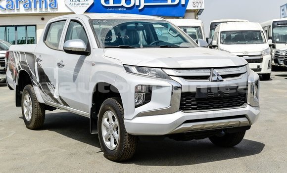 Acheter Import Voiture Mitsubishi L200 Blanc à Import - Dubai, Iles Acheter Import Voiture Mitsubishi L200 Blanc à Import - Dubai, Iles